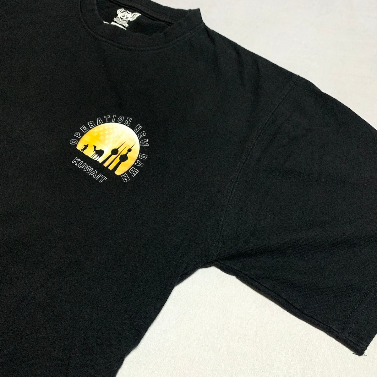 ビーエーティーデザイン BATeeDesign Tシャツ ブラック クウェート メンズXL