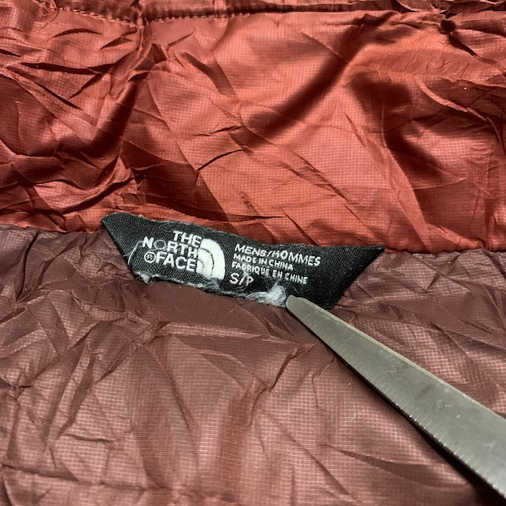 ザノースフェイス 古着  ダウンジャケット 赤ブラウン S