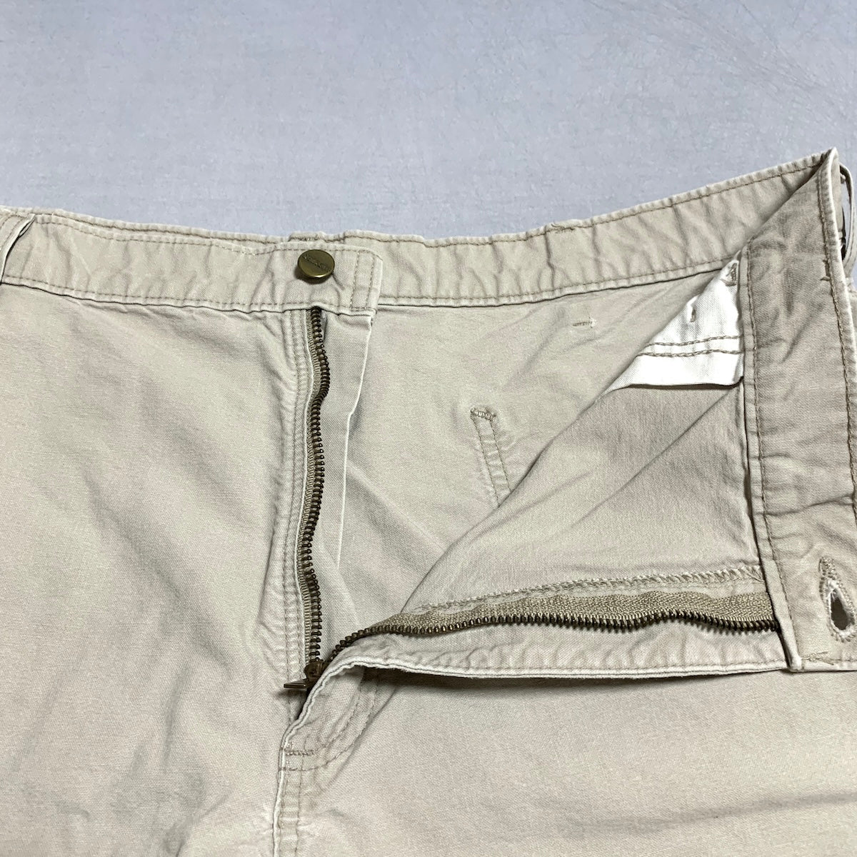 カーハート Carhartt ハーフパンツ 革パッチ ライトグレー メンズXL