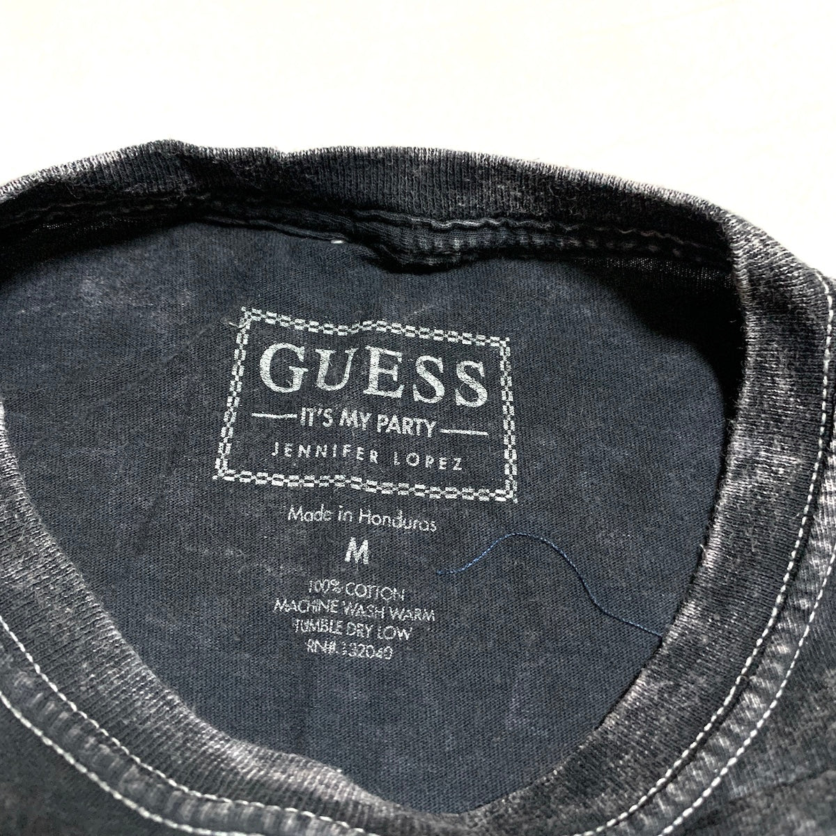 ゲス Guess Tシャツ ジェニファー・ロペス ブラック メンズM