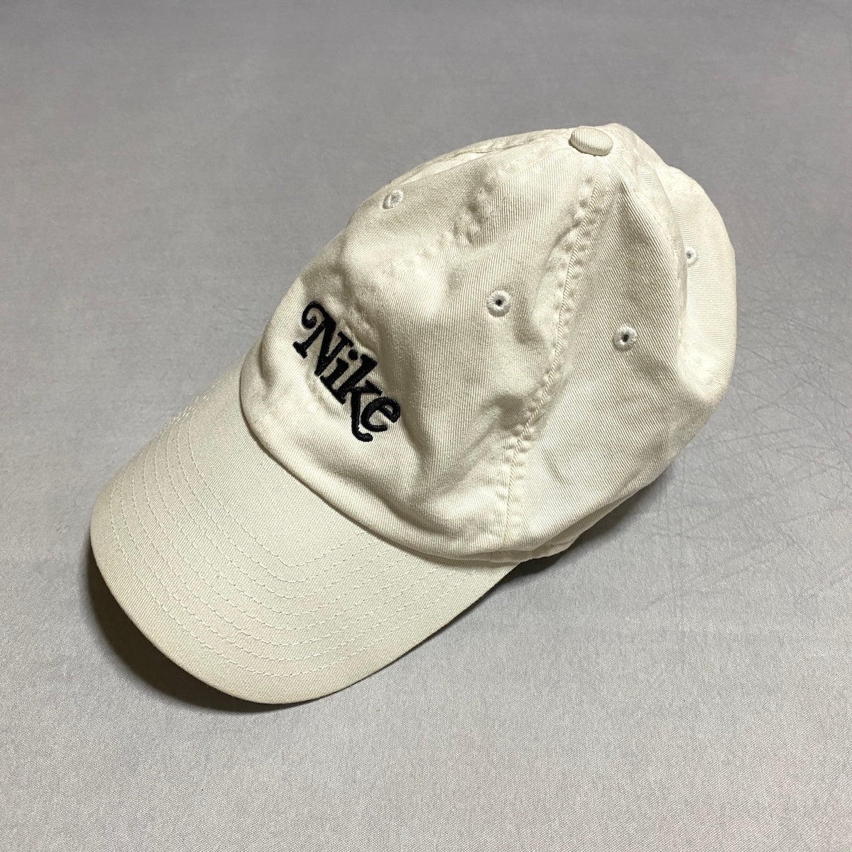 ナイキ Nike キャップ ホワイト 刺繍ロゴ M