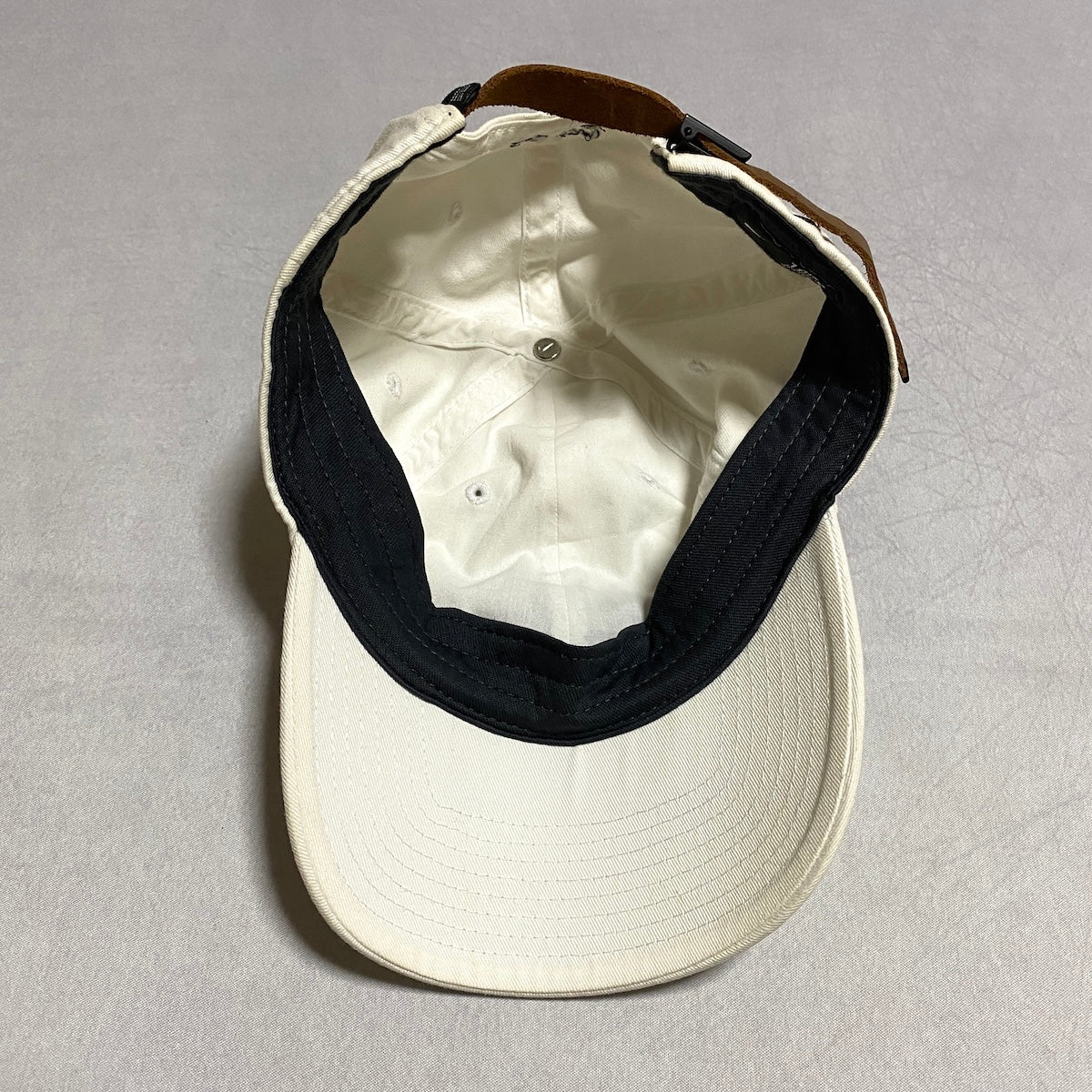 ナイキ Nike キャップ ホワイト 刺繍ロゴ M
