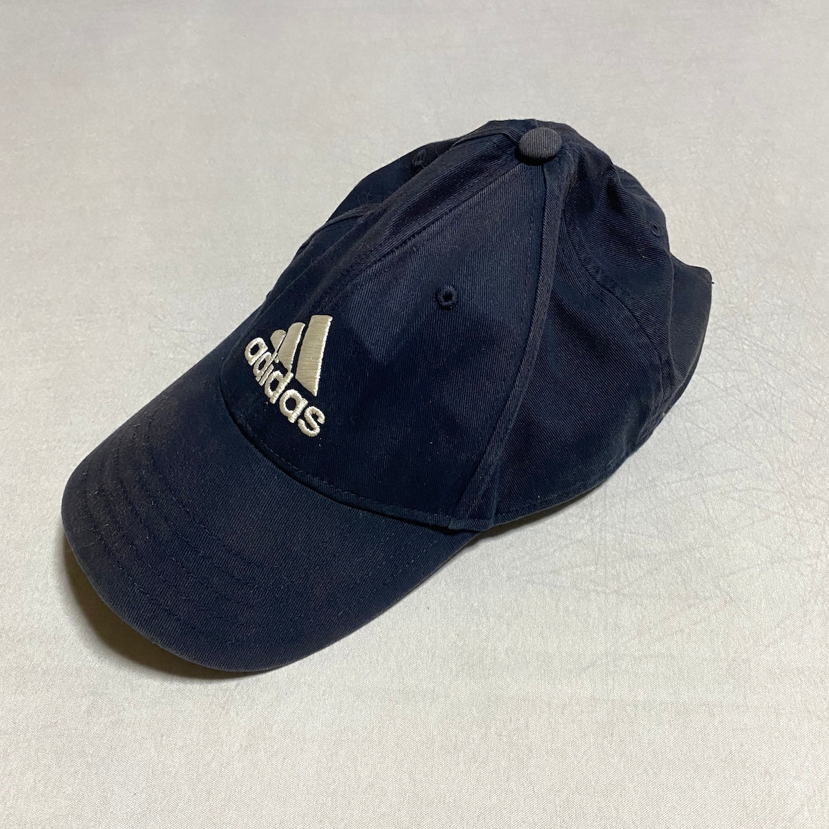 アディダス adidas キャップ ネイビー 刺繍ロゴ L